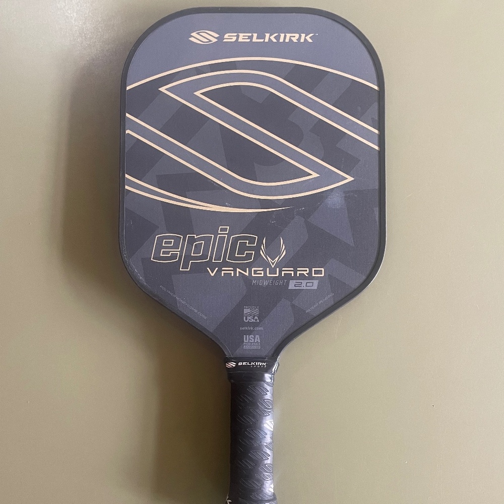 Selkirk Epic Vanguard 2.0 Midweight Pickleball Paddle